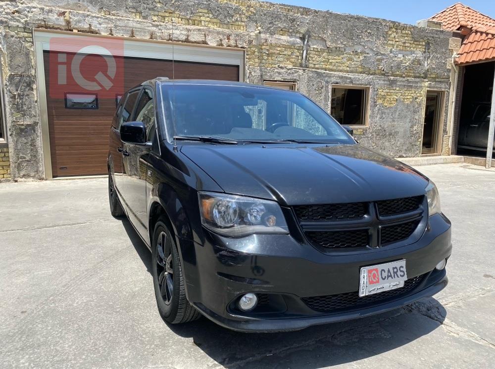 دودج جراند كارافان